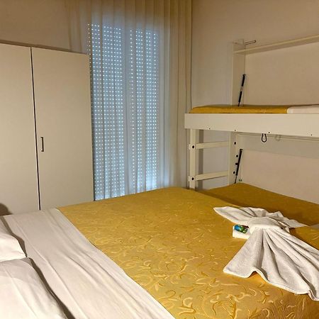 Hotel Sport Rimini Bagian luar foto