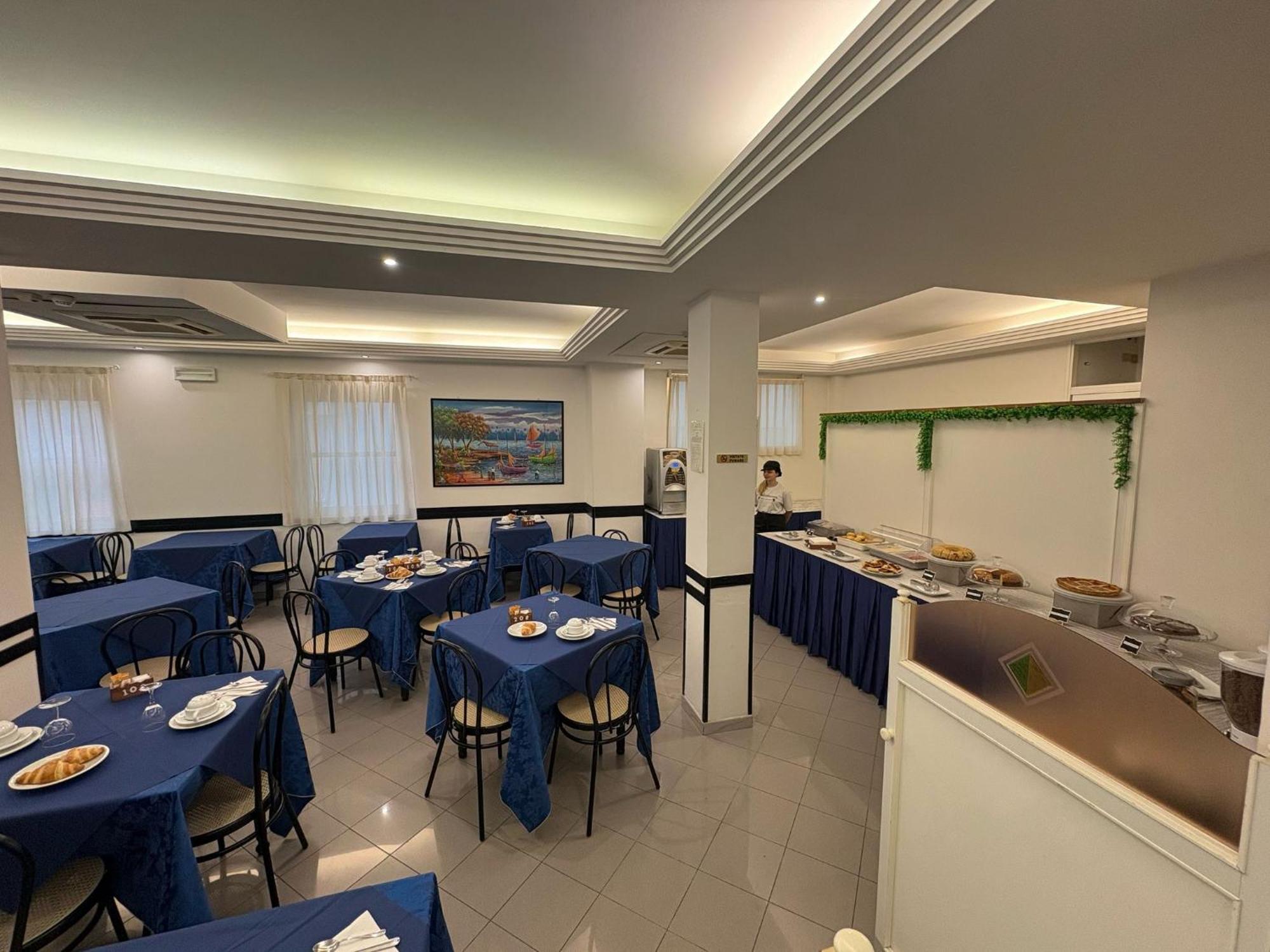Hotel Sport Rimini Bagian luar foto