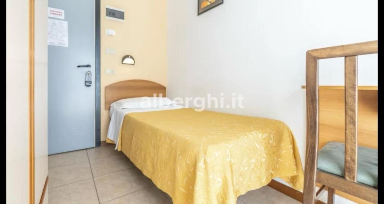 Hotel Sport Rimini Bagian luar foto