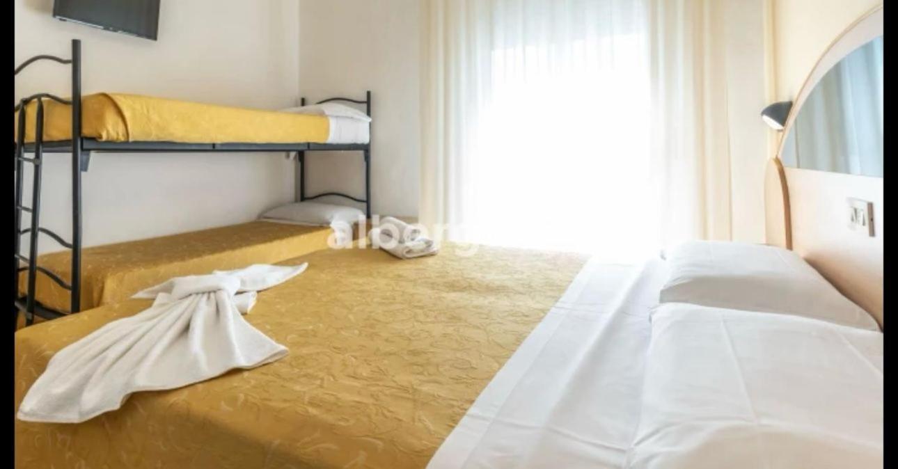 Hotel Sport Rimini Bagian luar foto