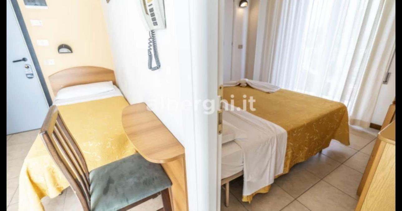 Hotel Sport Rimini Bagian luar foto