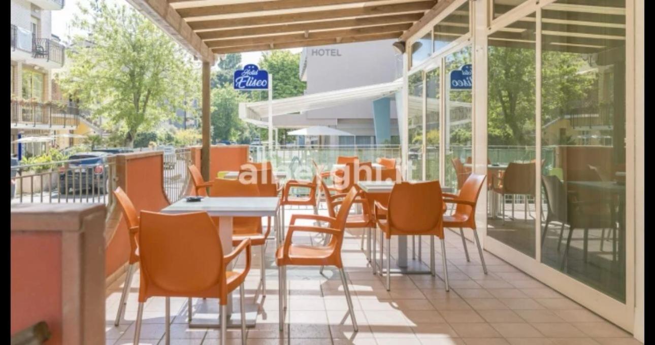 Hotel Sport Rimini Bagian luar foto