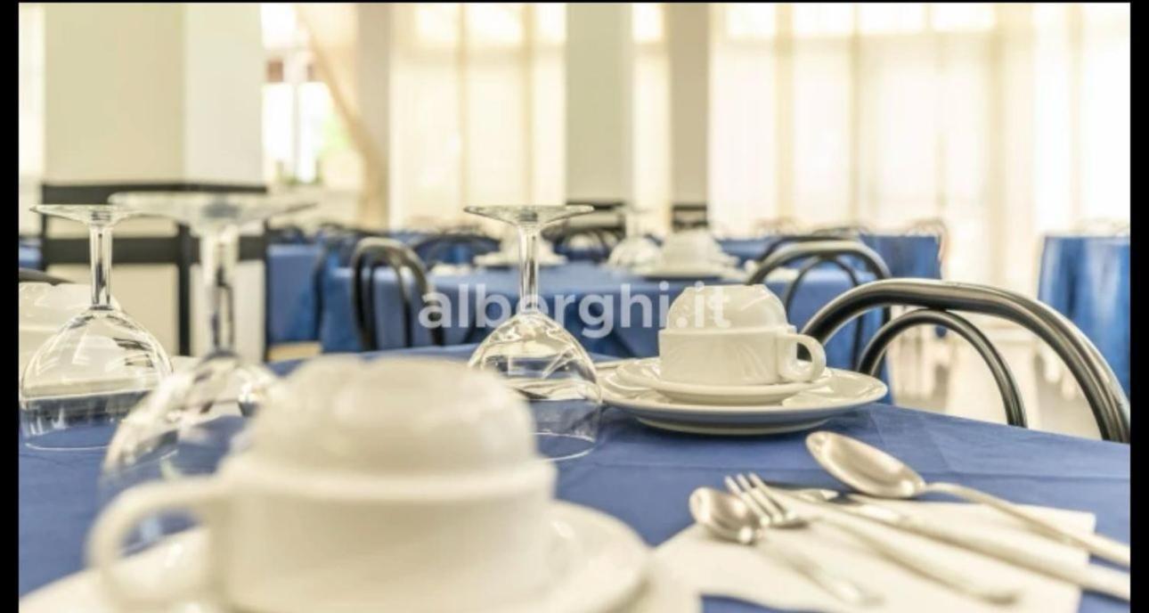 Hotel Sport Rimini Bagian luar foto