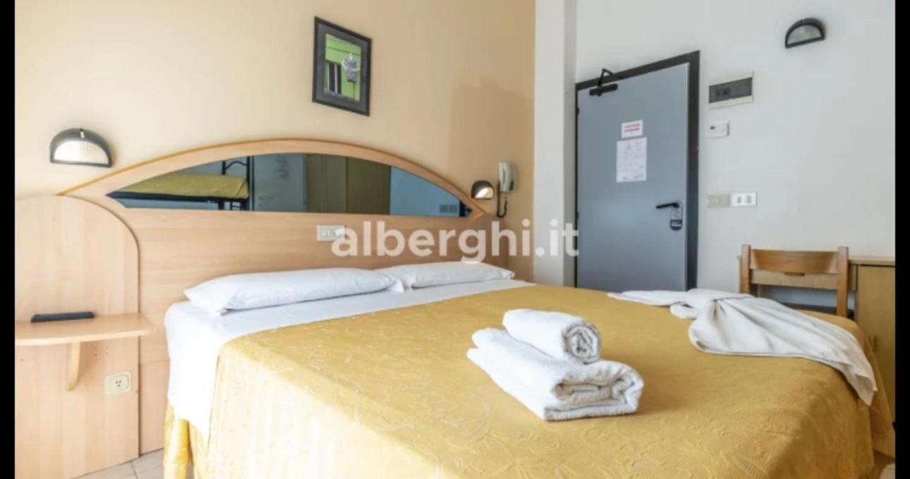 Hotel Sport Rimini Bagian luar foto