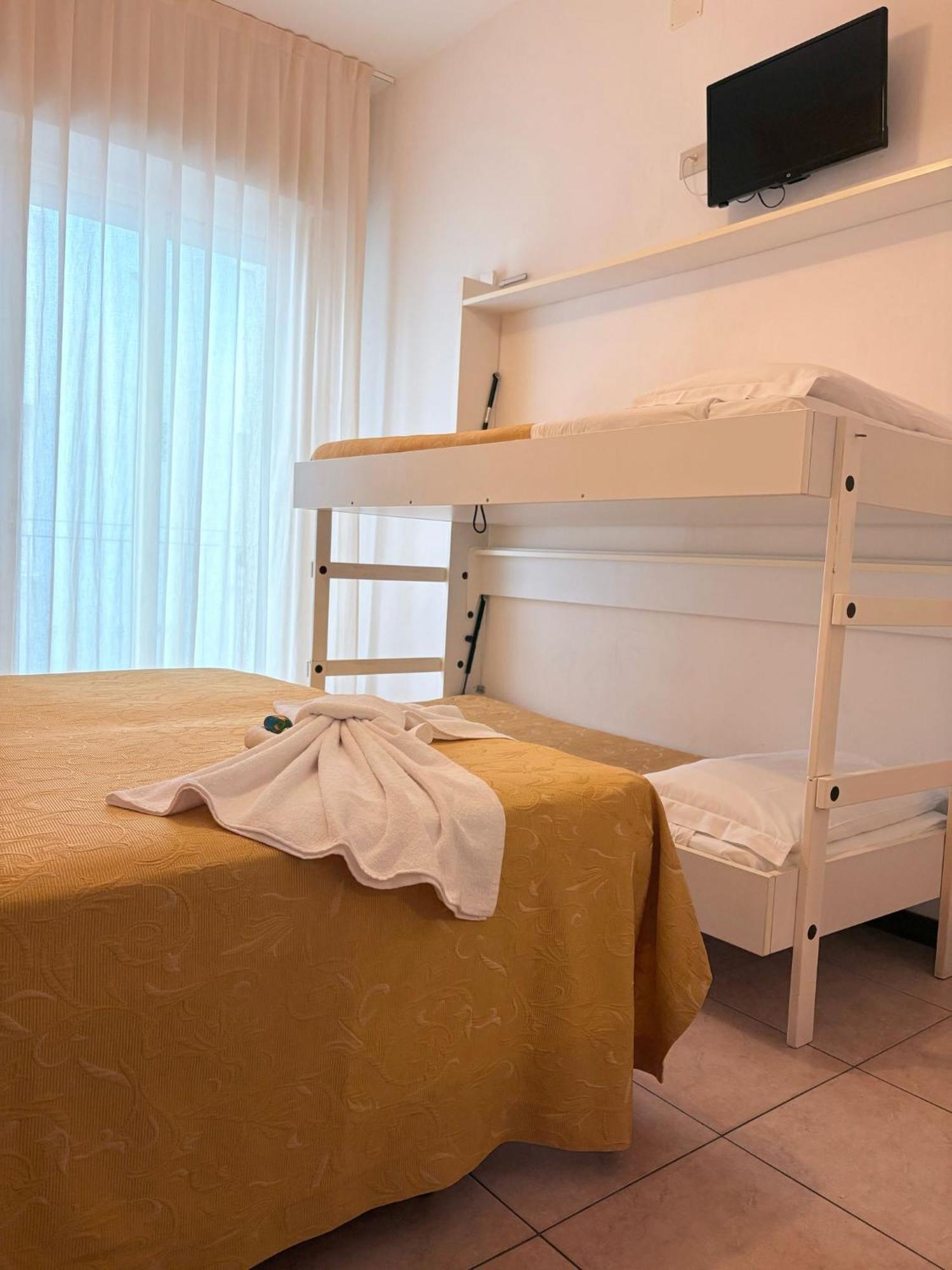 Hotel Sport Rimini Bagian luar foto